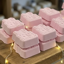 Load image into Gallery viewer, PL Shower Steamers - Snow Fairee